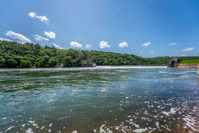 3637 State Hwy Y, Forsyth, MO 65653