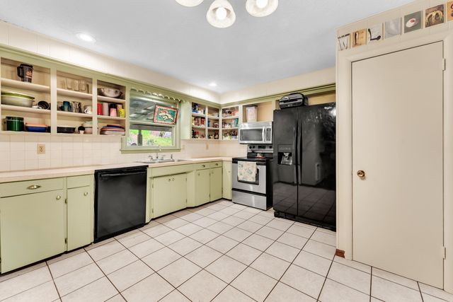 3637 State Hwy Y, Forsyth, MO 65653