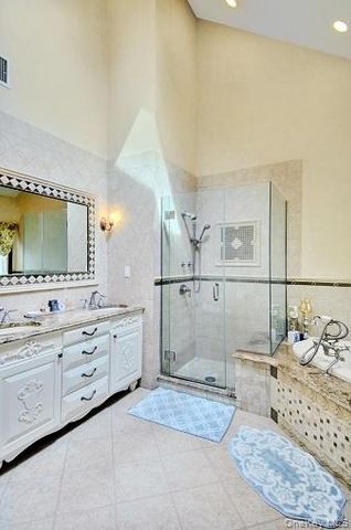 15 Hilltop Drive, Manhasset, NY 11030