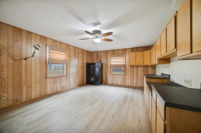 1701 Alsobrooks Road, Cleveland, TX 77327