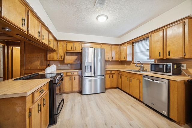 1701 Alsobrooks Road, Cleveland, TX 77327