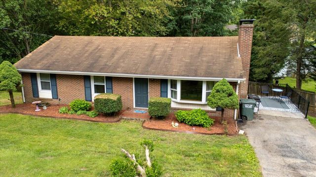 2266 Medford RD, Salem, VA 24153