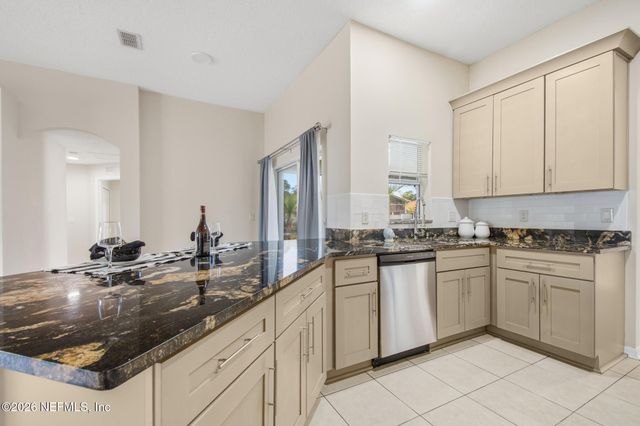 33 PHOENIX Lane, Palm Coast, FL 32164