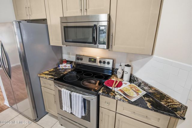 33 PHOENIX Lane, Palm Coast, FL 32164