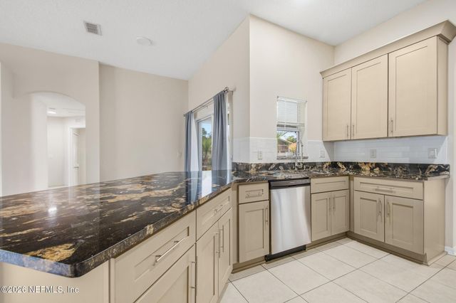 33 PHOENIX Lane, Palm Coast, FL 32164