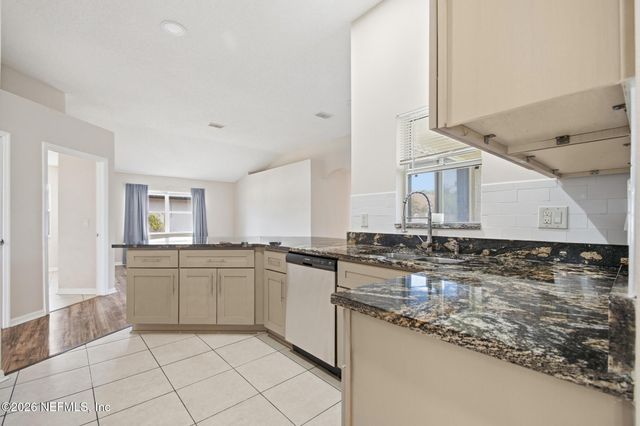 33 PHOENIX Lane, Palm Coast, FL 32164