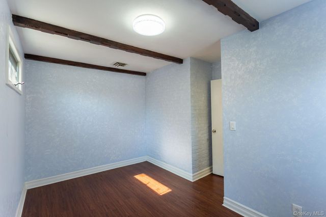 85-32 213th Street, Hollis Hills, NY 11427