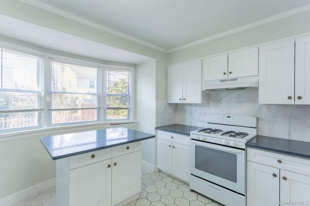 85-32 213th Street, Hollis Hills, NY 11427