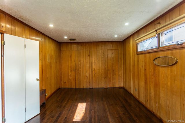 85-32 213th Street, Hollis Hills, NY 11427