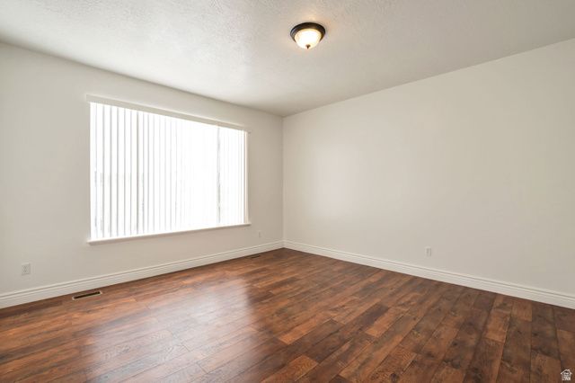 970 W FOX HOLLOW DR, North Salt Lake, UT 84054