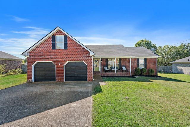 649 Woodburn Dr, Smyrna, TN 37167