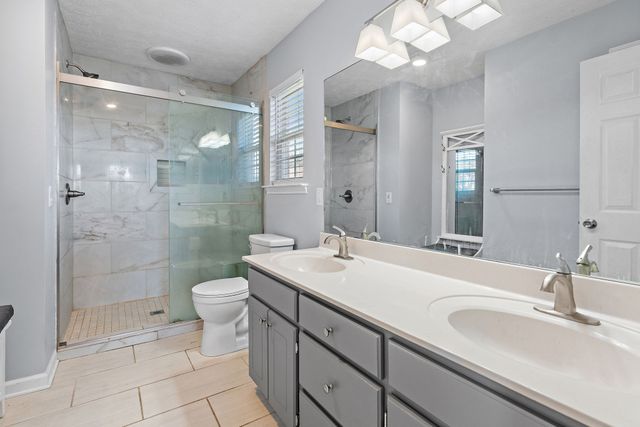 649 Woodburn Dr, Smyrna, TN 37167