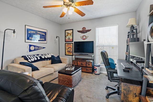 649 Woodburn Dr, Smyrna, TN 37167