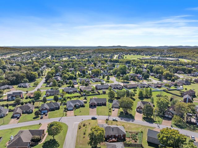 649 Woodburn Dr, Smyrna, TN 37167