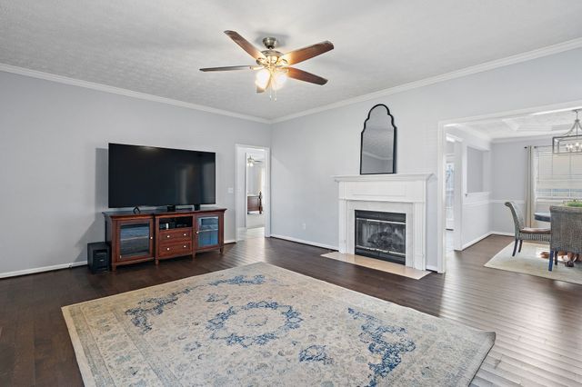 649 Woodburn Dr, Smyrna, TN 37167