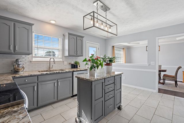 649 Woodburn Dr, Smyrna, TN 37167