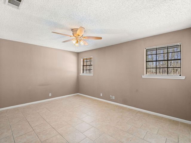 139 Cochran, Leesville, LA 71446