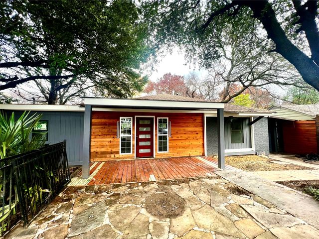 208 Cliffdale Avenue, Dallas, TX 75211