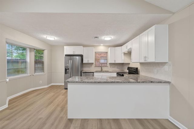 301 Moody Avenue, League City, TX 77573