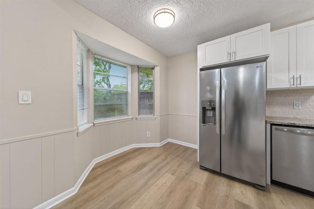 301 Moody Avenue, League City, TX 77573