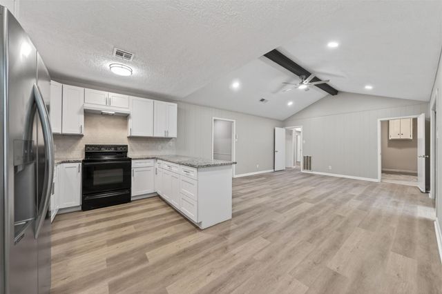 301 Moody Avenue, League City, TX 77573