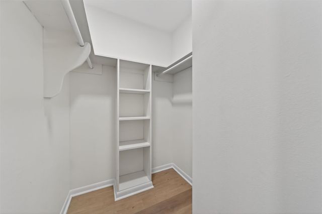 301 Moody Avenue, League City, TX 77573