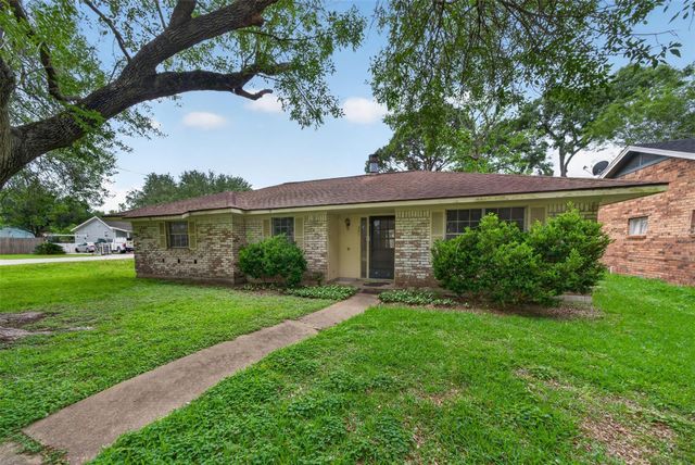 301 Moody Avenue, League City, TX 77573