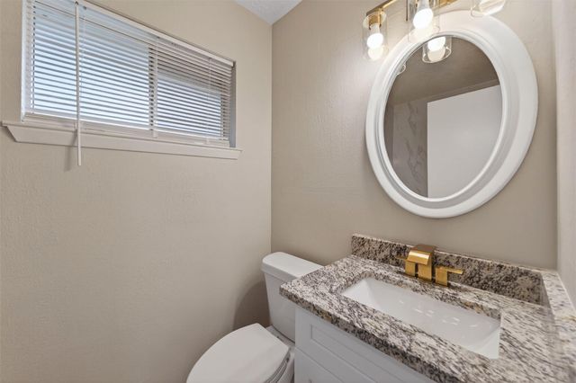 301 Moody Avenue, League City, TX 77573