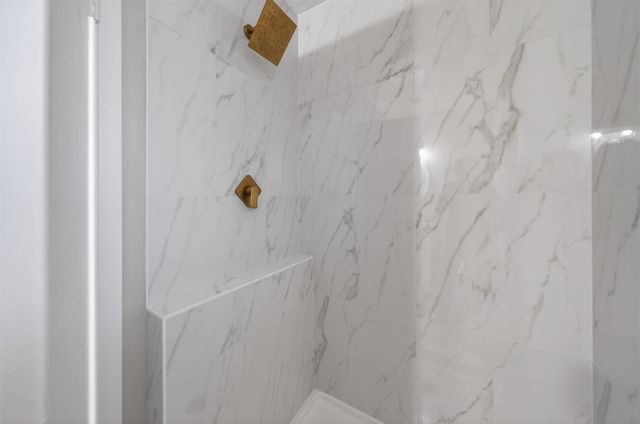 301 Moody Avenue, League City, TX 77573