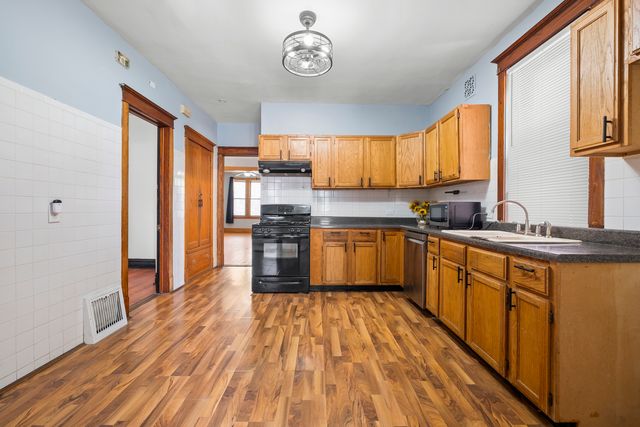 2219 S 60th Court, Cicero, IL 60804