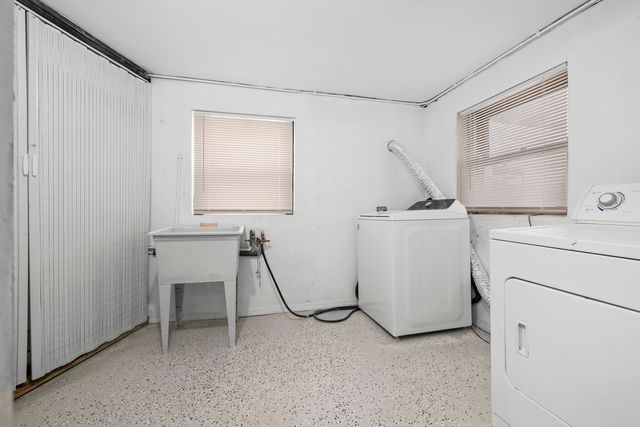 2219 S 60th Court, Cicero, IL 60804