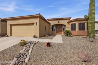 964 W Bosch Drive, Green Valley, AZ 85614