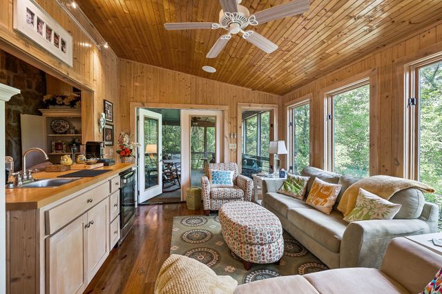 2541 Sparkmantown Rd, Doyle, TN 38559