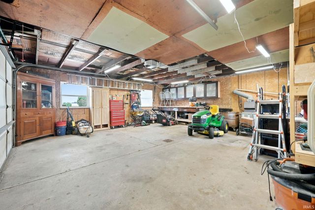 14919 Illinois Road, Fort Wayne, IN 46814