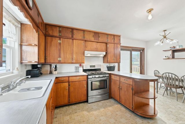 14919 Illinois Road, Fort Wayne, IN 46814