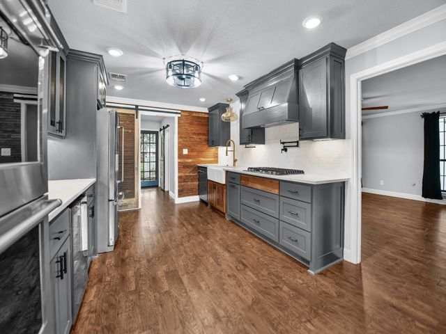 305 Gandy Street, Lipan, TX 76462