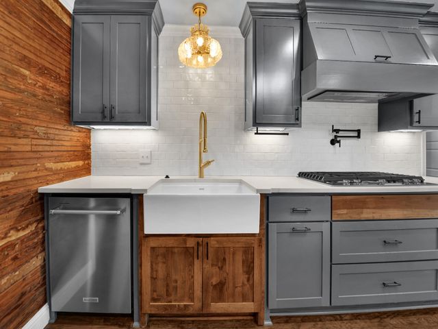 305 Gandy Street, Lipan, TX 76462