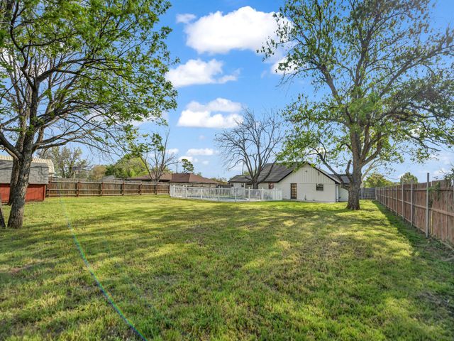 305 Gandy Street, Lipan, TX 76462