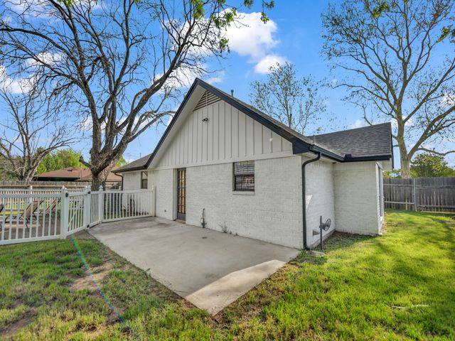 305 Gandy Street, Lipan, TX 76462