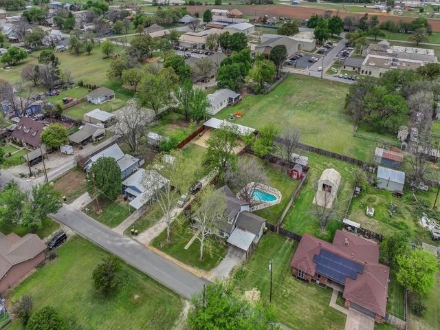 305 Gandy Street, Lipan, TX 76462