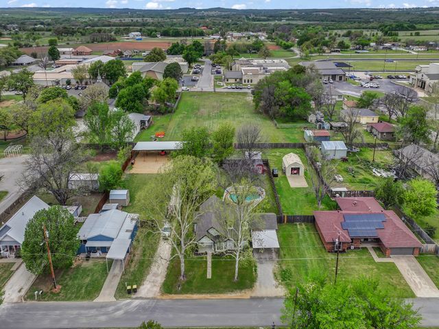 305 Gandy Street, Lipan, TX 76462