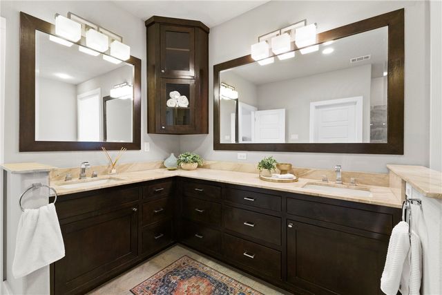 4316 Toddington Lane, College Station, TX 77845