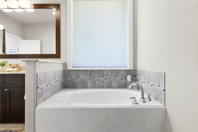 4316 Toddington Lane, College Station, TX 77845