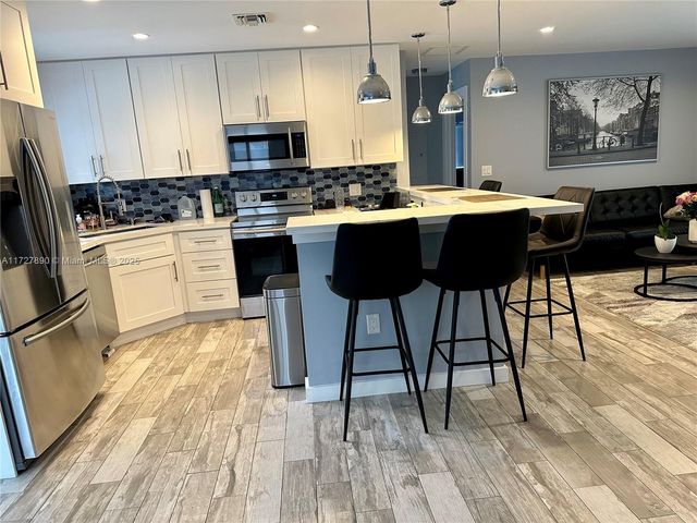 513 NW 30th St, Wilton Manors, FL 33311