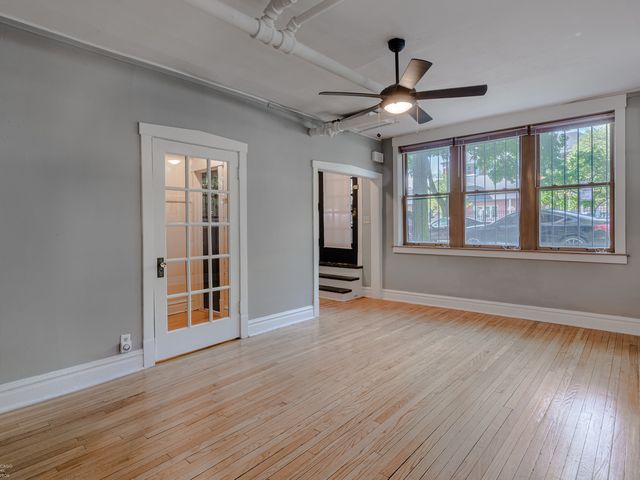 1300 E 56th Street G, Chicago, IL 60637