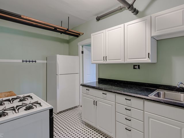 1300 E 56th Street G, Chicago, IL 60637