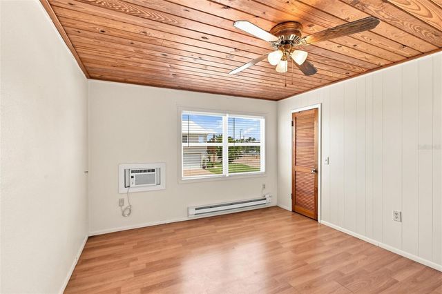 455 62ND STREET, Holmes Beach, FL 34217