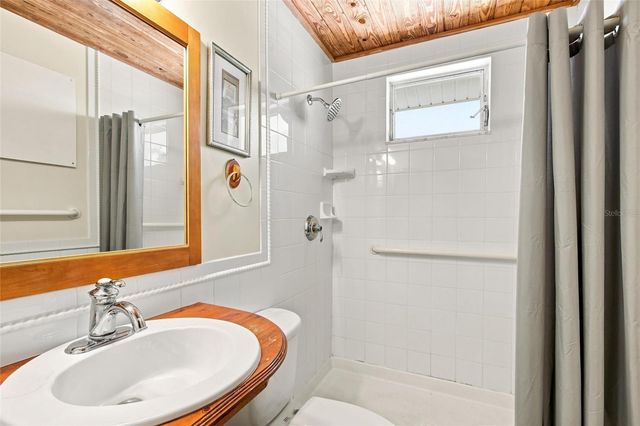 455 62ND STREET, Holmes Beach, FL 34217