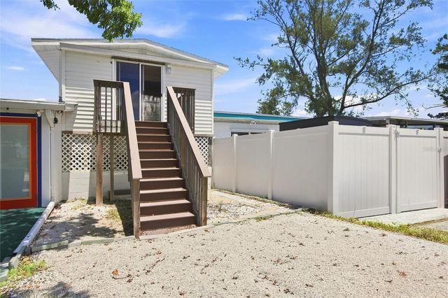 455 62ND STREET, Holmes Beach, FL 34217