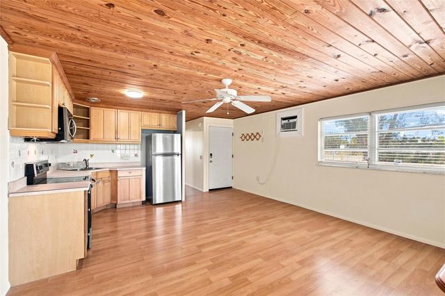455 62ND STREET, Holmes Beach, FL 34217